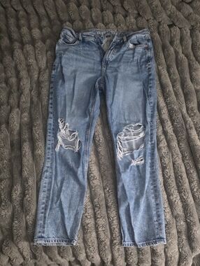 American Eagle Light Blue Distressed Women's Jeans